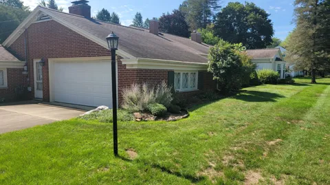 601 SE Manor Drive