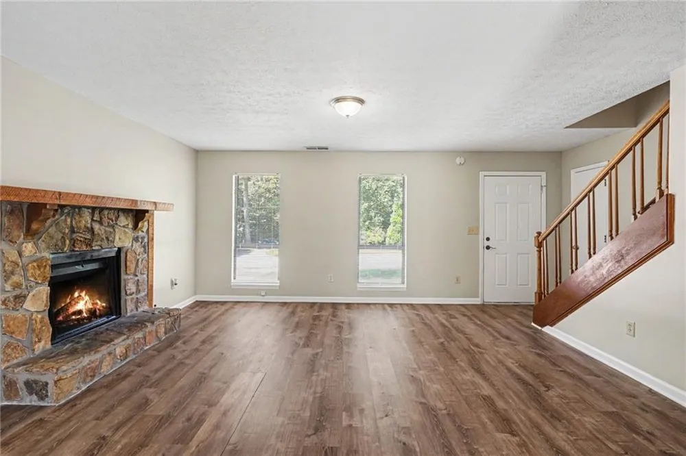 9042 Chestnut Lake Drive Jonesboro, GA 30236