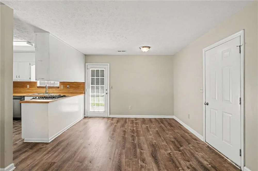 9042 Chestnut Lake Drive Jonesboro, GA 30236