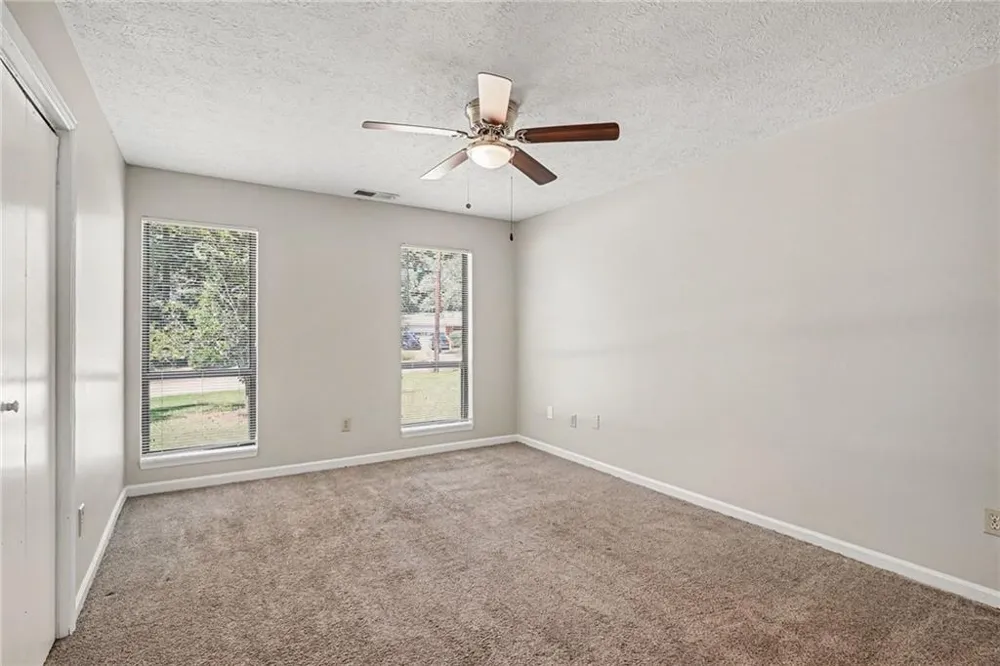 9042 Chestnut Lake Drive Jonesboro, GA 30236