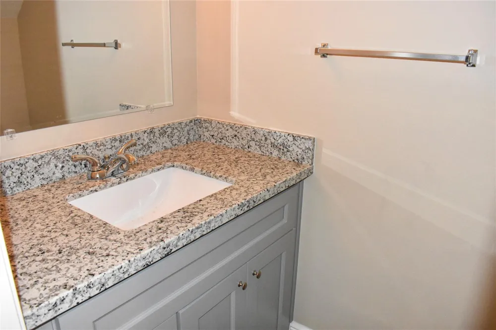 4746 3rd Bacliff, TX 77518