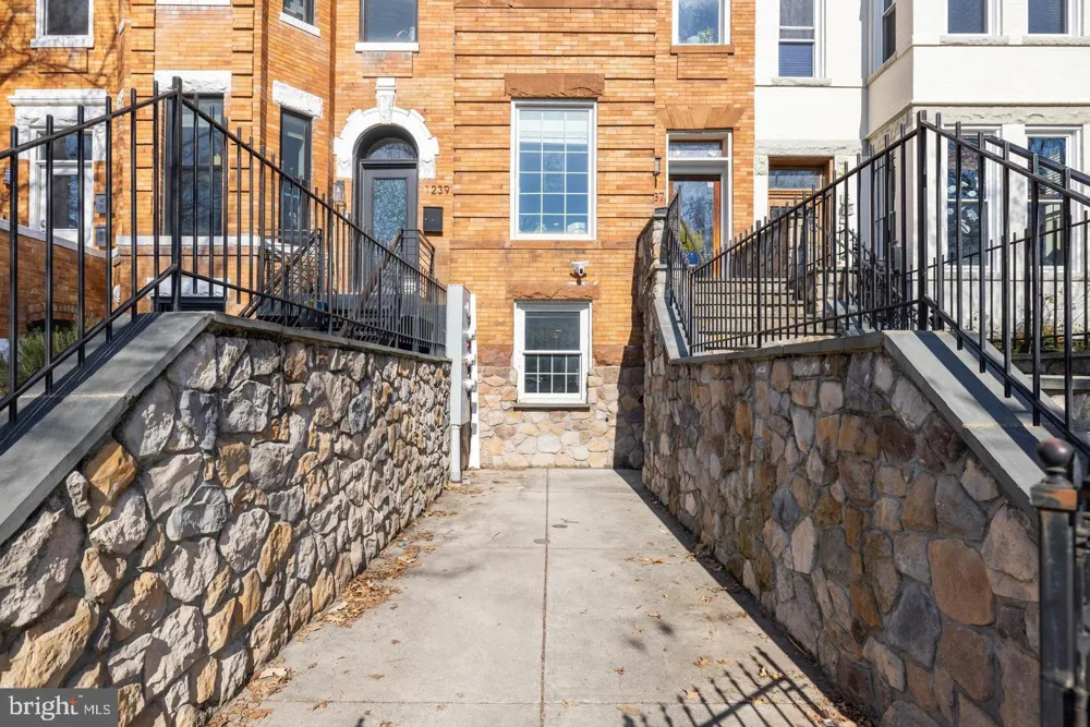 1237 KENYON STREET NW #1 Washington, DC 20010