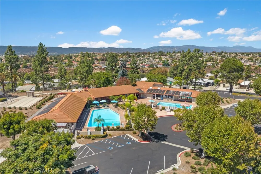 38055 Calle Amigable Murrieta, CA 92563