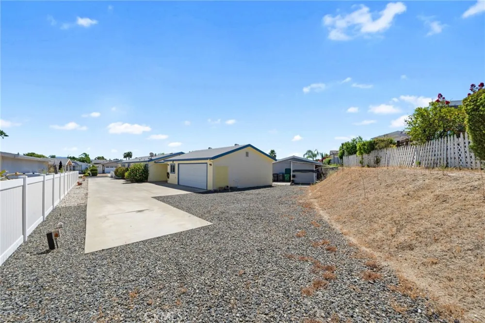 38055 Calle Amigable Murrieta, CA 92563