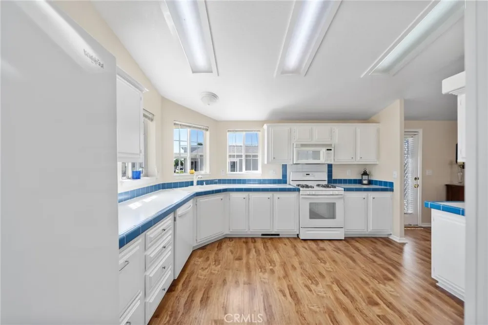 38055 Calle Amigable Murrieta, CA 92563
