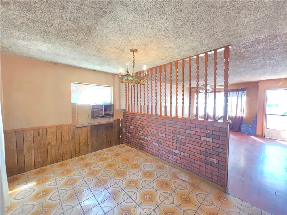 12933 Goleta Pacoima, CA 91331