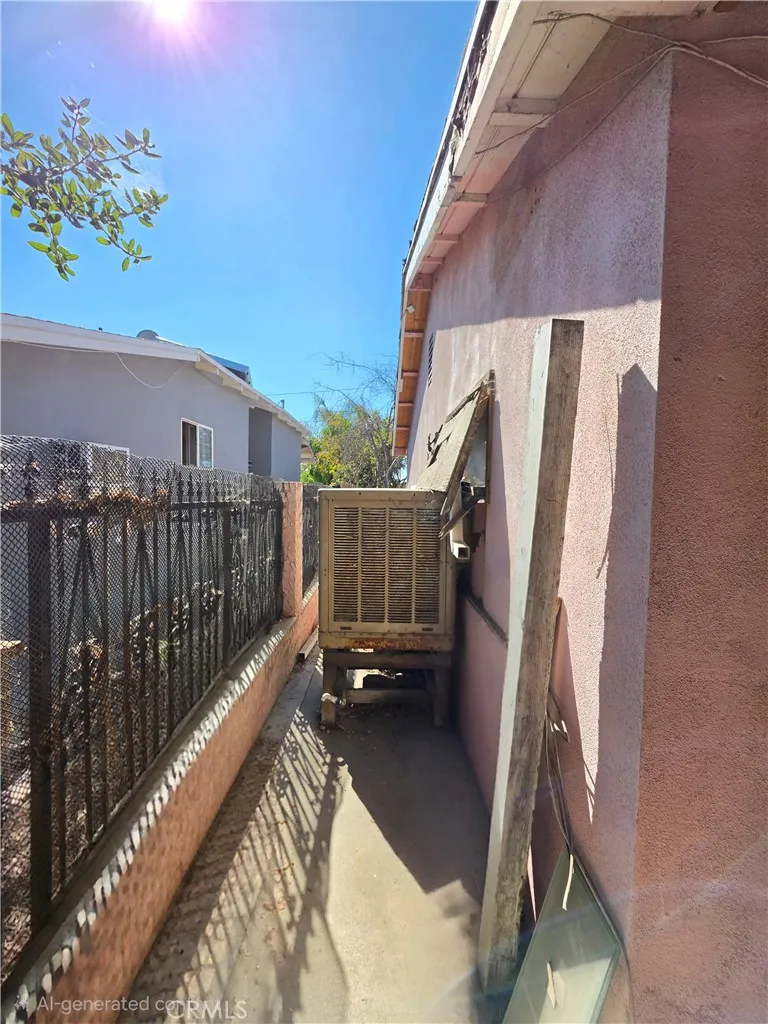 12933 Goleta Pacoima, CA 91331