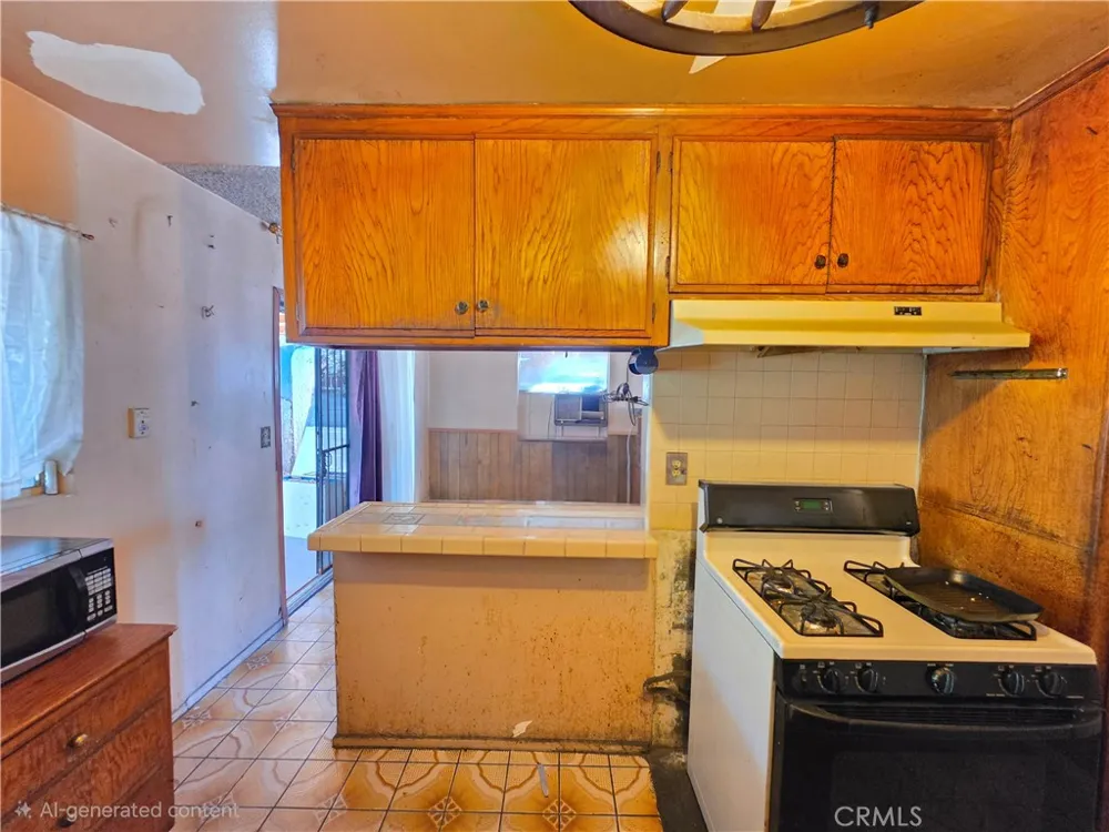 12933 Goleta Pacoima, CA 91331