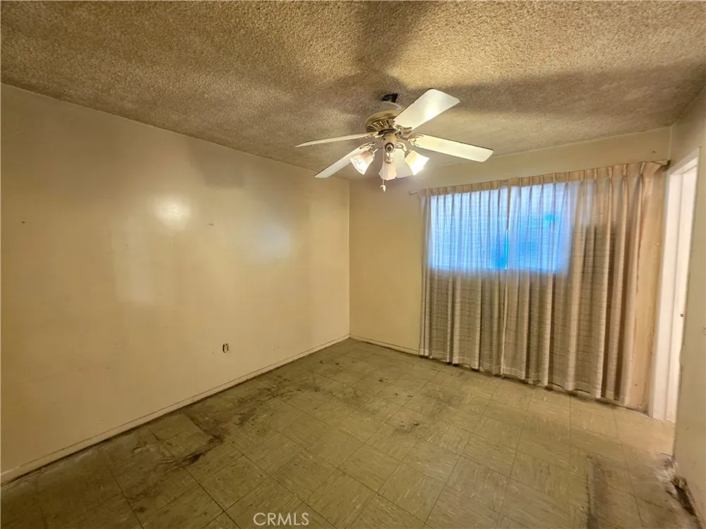 12933 Goleta Pacoima, CA 91331