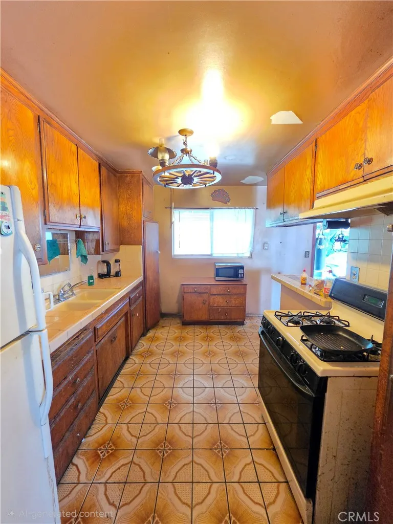 12933 Goleta Pacoima, CA 91331