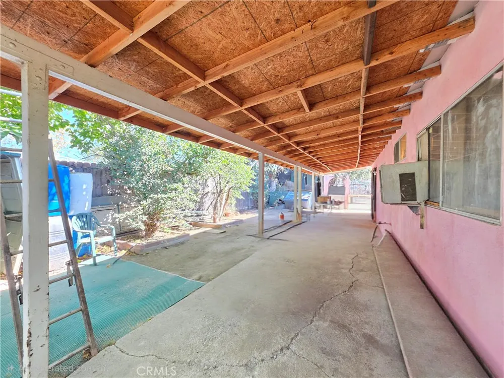 12933 Goleta Pacoima, CA 91331