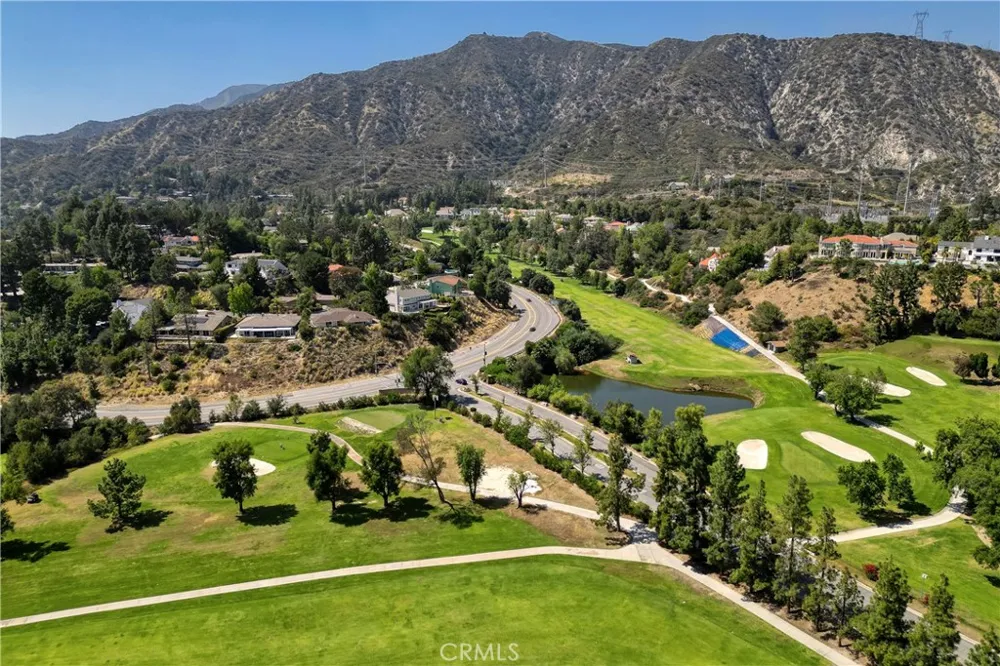 750 Galaxy Heights La Canada Flintridge, CA 91011