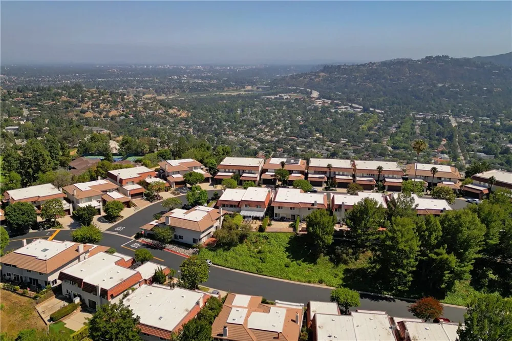 750 Galaxy Heights La Canada Flintridge, CA 91011
