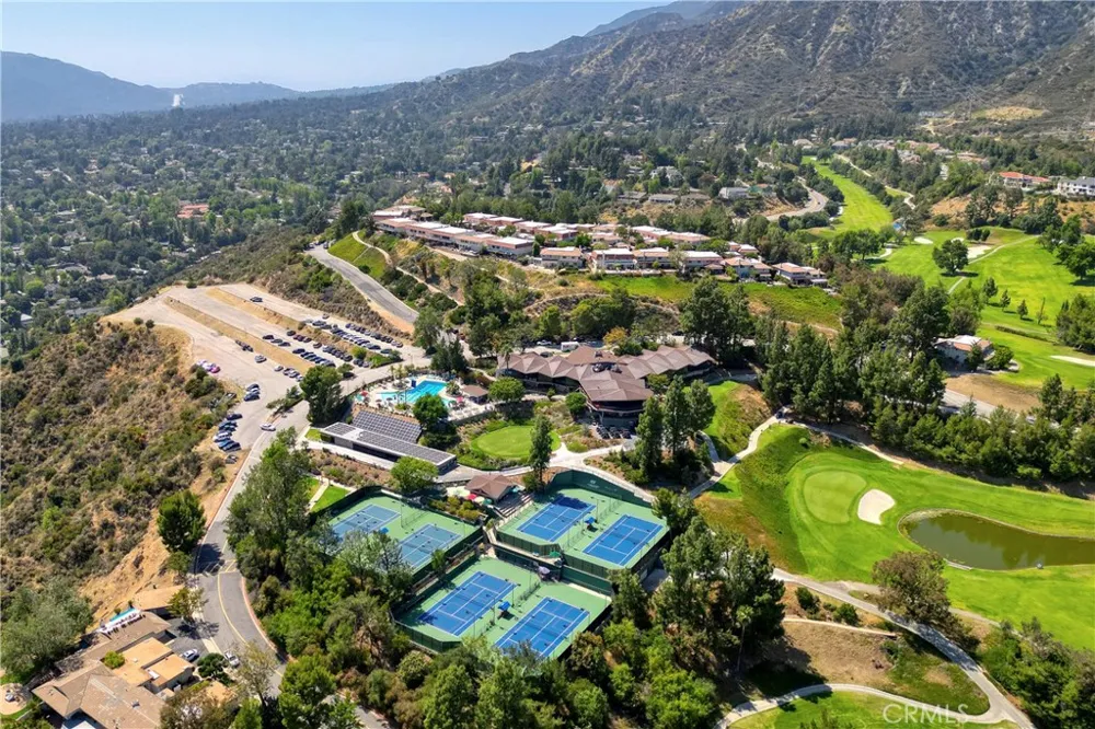 750 Galaxy Heights La Canada Flintridge, CA 91011