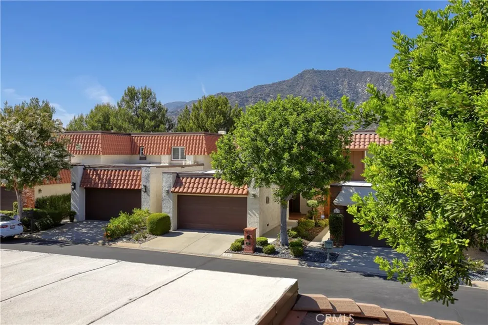 750 Galaxy Heights La Canada Flintridge, CA 91011