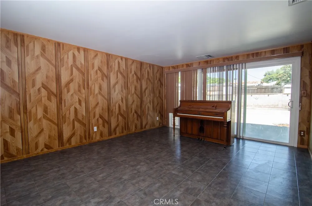13563 Montague Arleta, CA 91331
