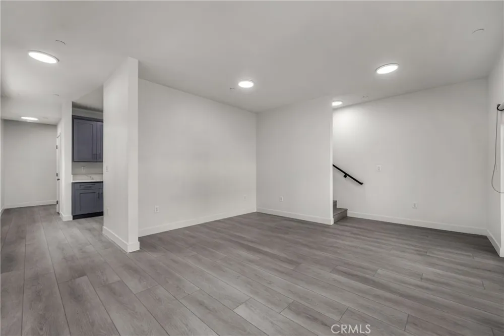 10882 Dora Sun Valley, CA 91352
