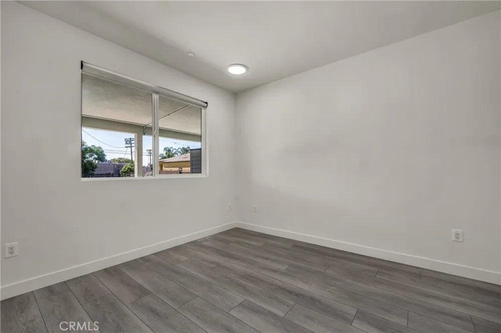 10882 Dora Sun Valley, CA 91352