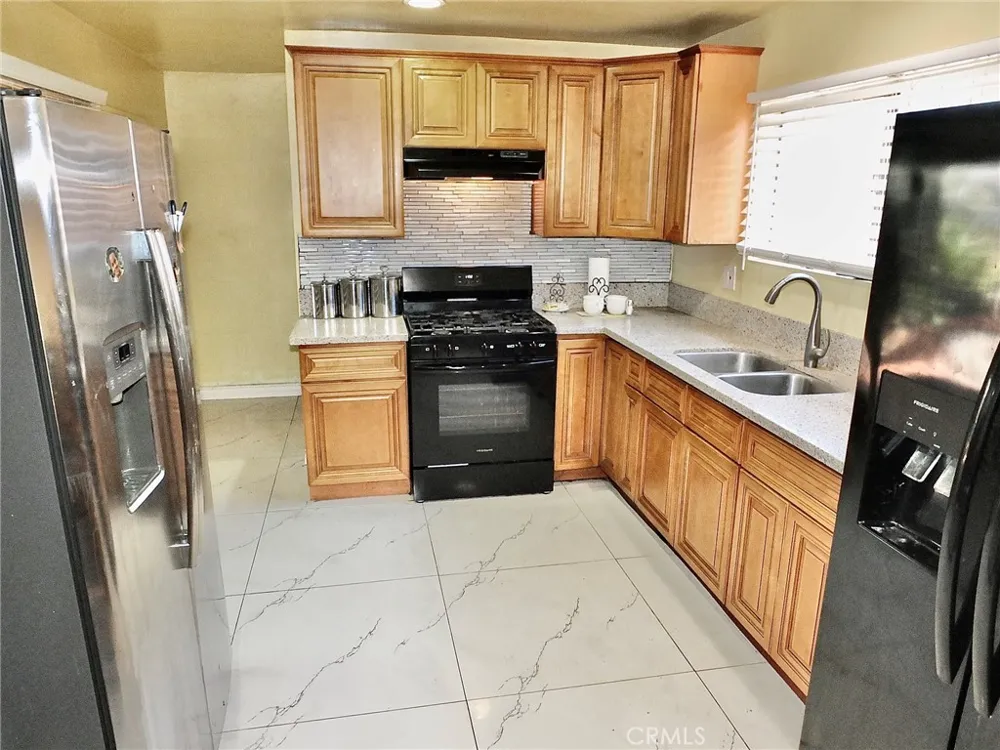 13912 S Parmelee Compton, CA 90222