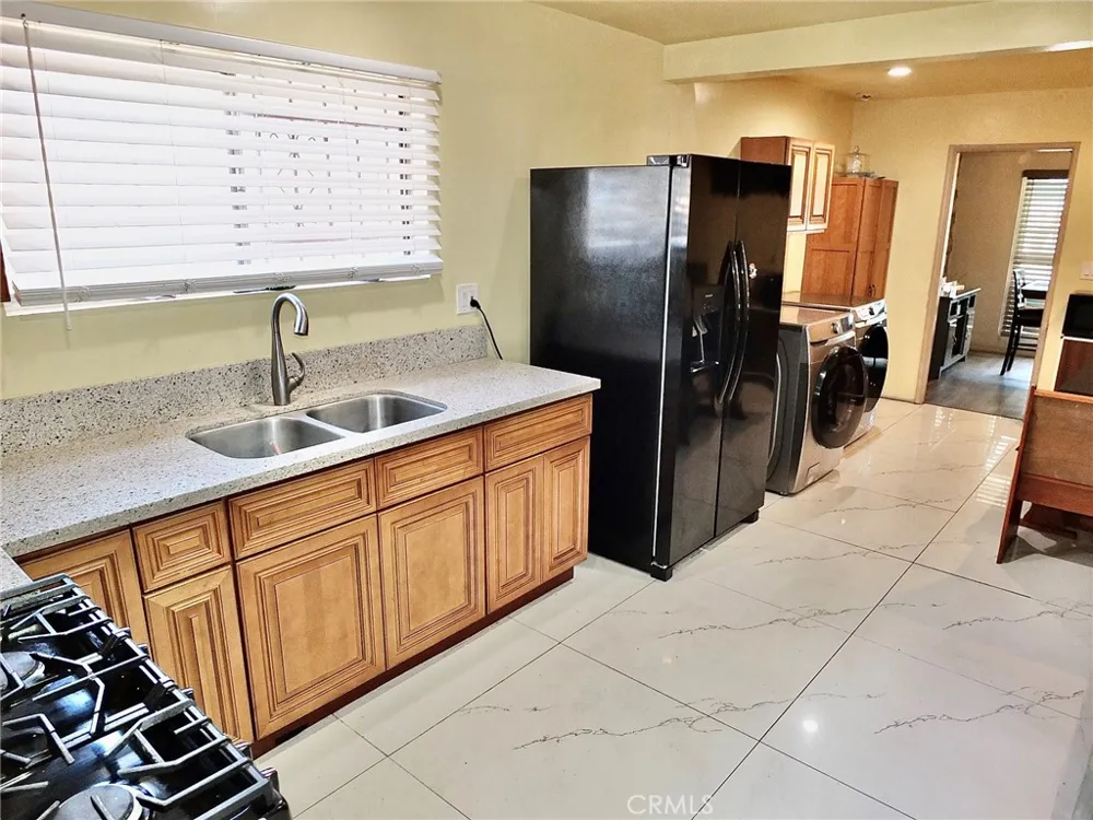 13912 S Parmelee Compton, CA 90222