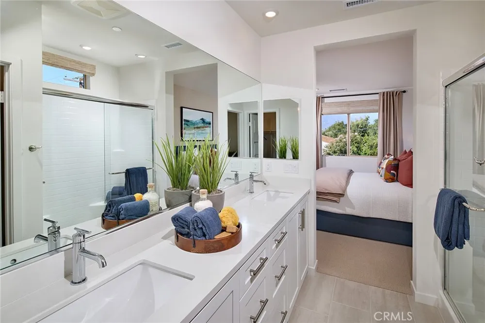 1306 W W Oakcrest Paseo Ontario, CA 91762
