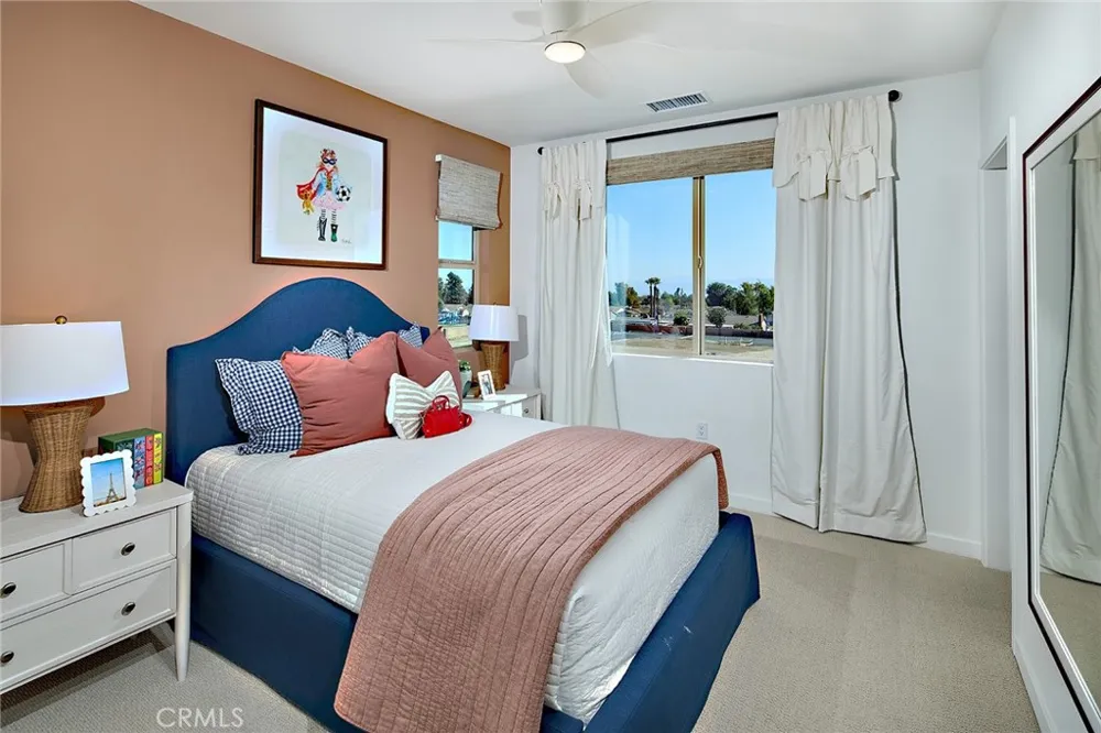 1306 W W Oakcrest Paseo Ontario, CA 91762