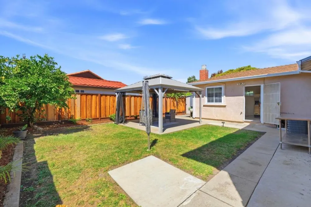 27093 Lemay Way Hayward, CA 94544