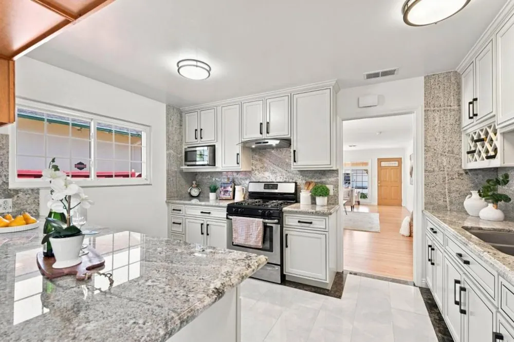 27093 Lemay Way Hayward, CA 94544