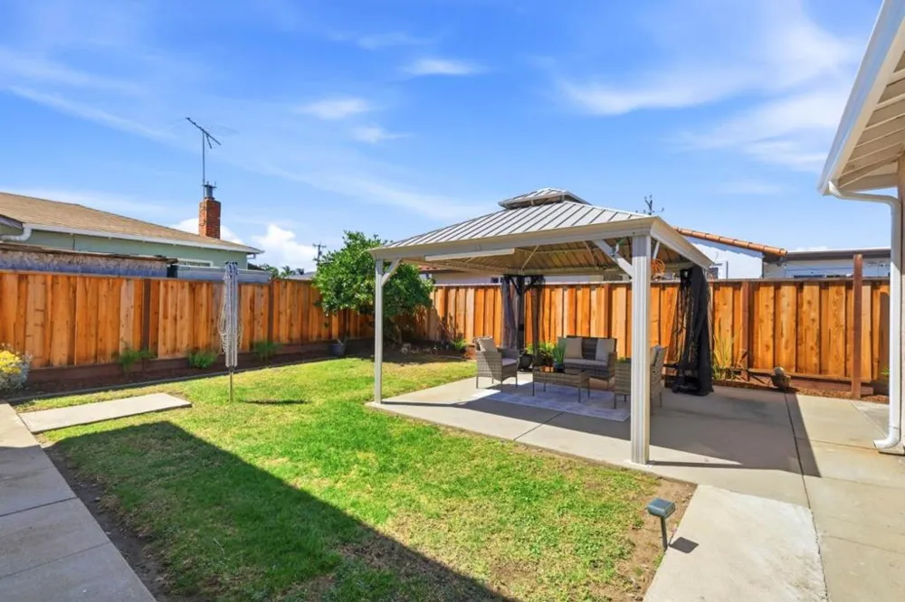 27093 Lemay Way Hayward, CA 94544