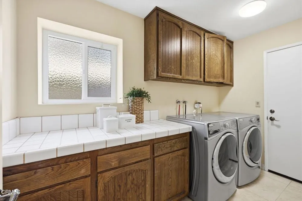 1910 Ivanhoe Avenue Oxnard, CA 93030