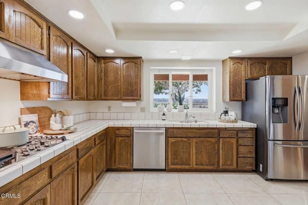 1910 Ivanhoe Avenue Oxnard, CA 93030