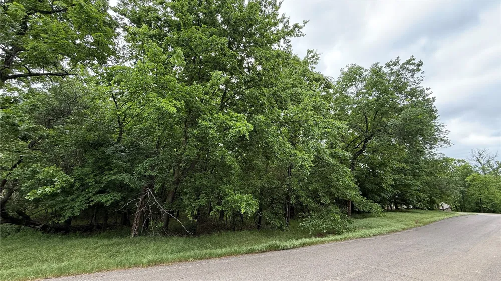 16884 Winslow Drive Hulbert, OK 74441