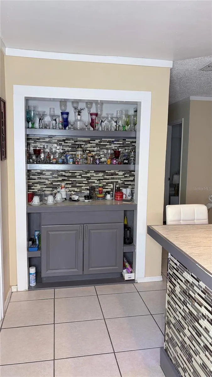 4142 YELLOWWOOD DRIVE Valrico, FL 33594