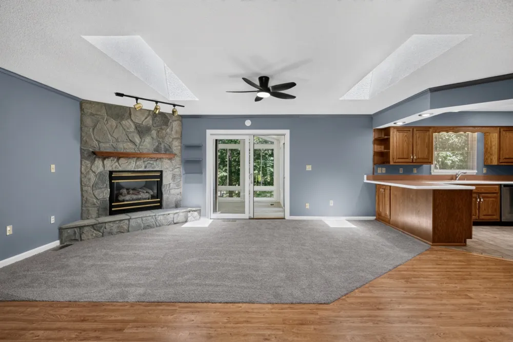 245 Lakeview Dr Crossville, TN 38558