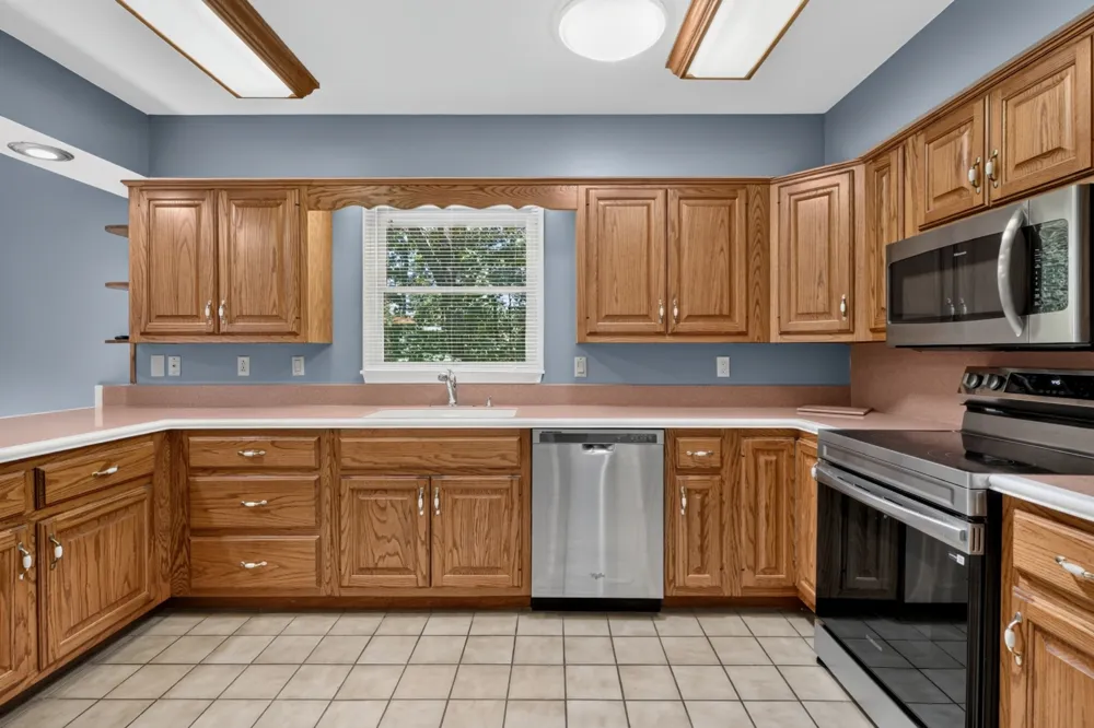 245 Lakeview Dr Crossville, TN 38558