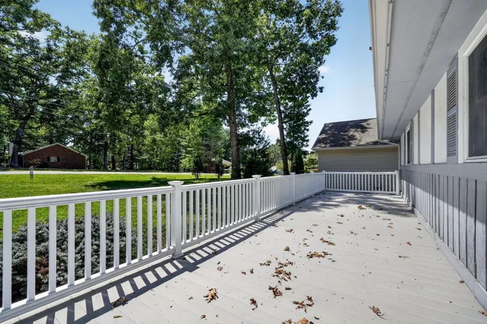 245 Lakeview Dr Crossville, TN 38558