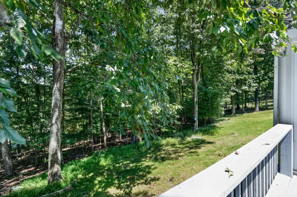 245 Lakeview Dr Crossville, TN 38558