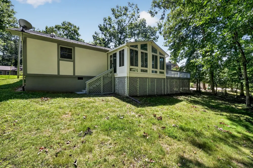 245 Lakeview Dr Crossville, TN 38558