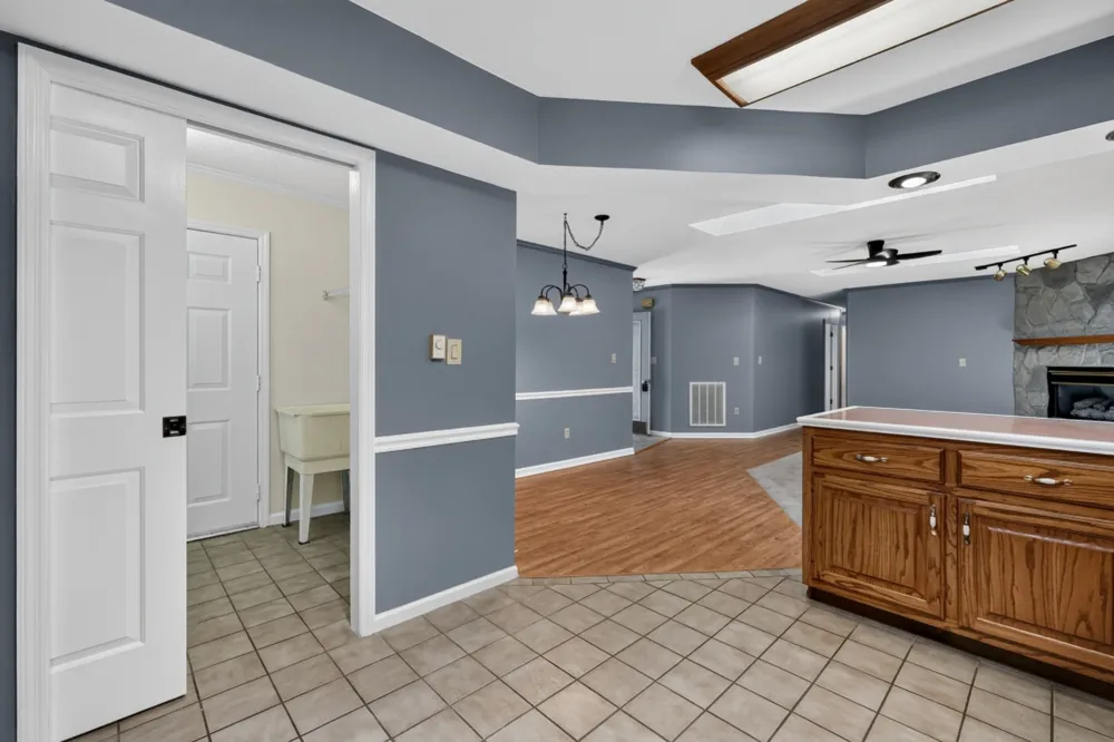 245 Lakeview Dr Crossville, TN 38558