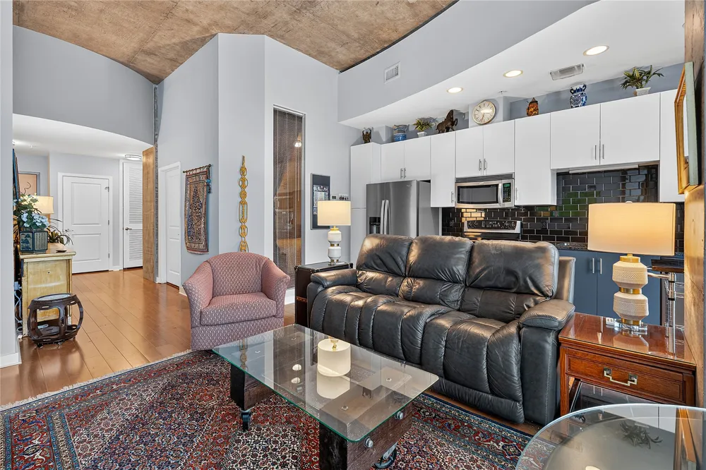 360 Nueces Street #1604 Austin, TX 78701