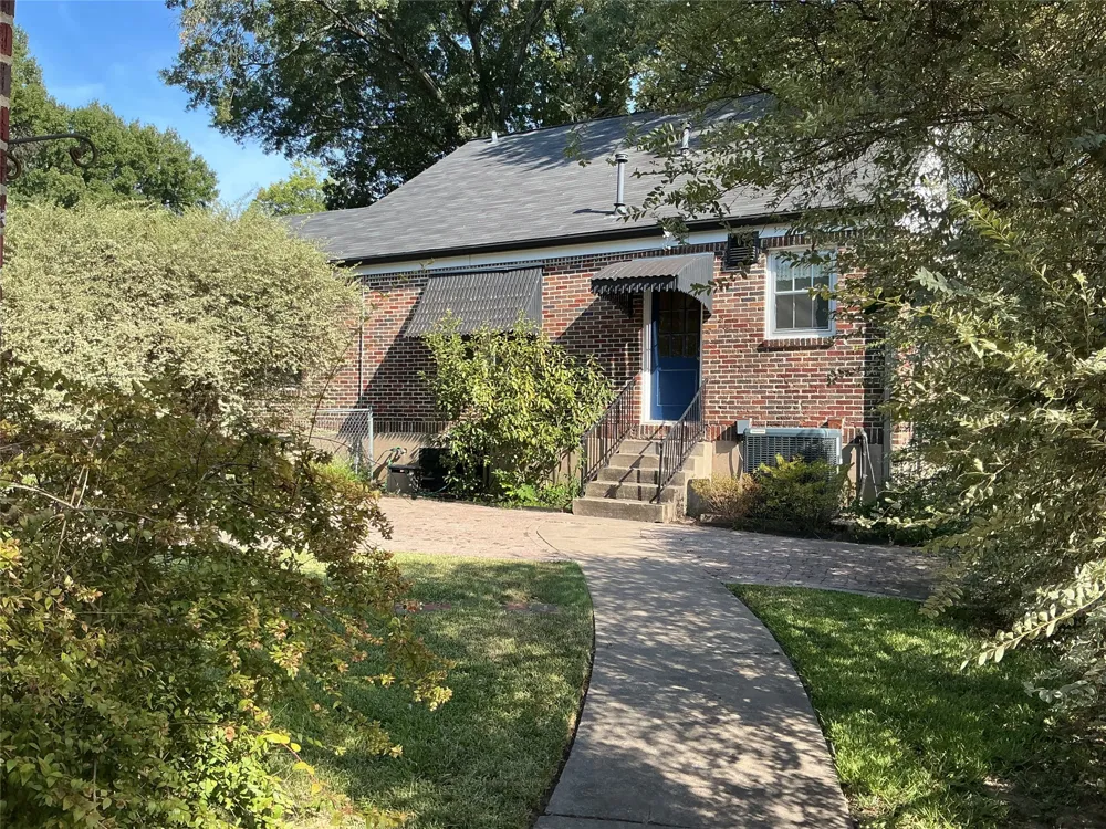 1720 Sycamore Avenue Corsicana, TX 75110