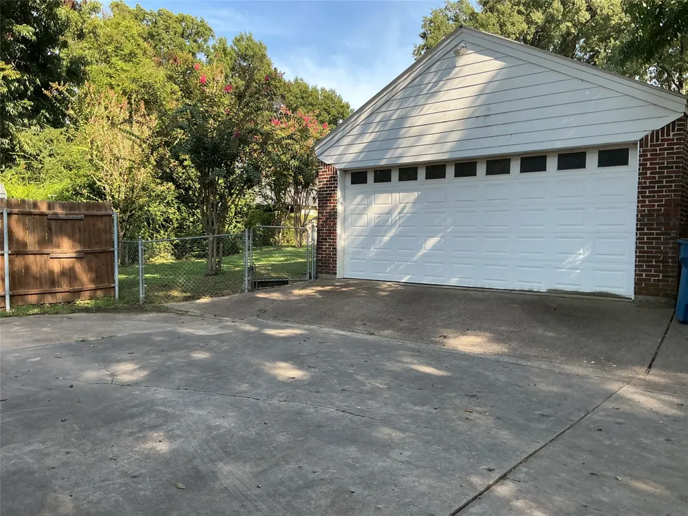 1720 Sycamore Avenue Corsicana, TX 75110