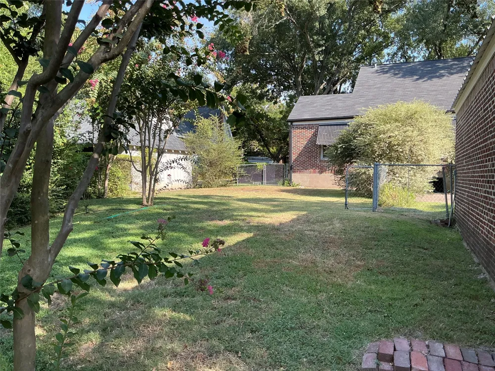 1720 Sycamore Avenue Corsicana, TX 75110
