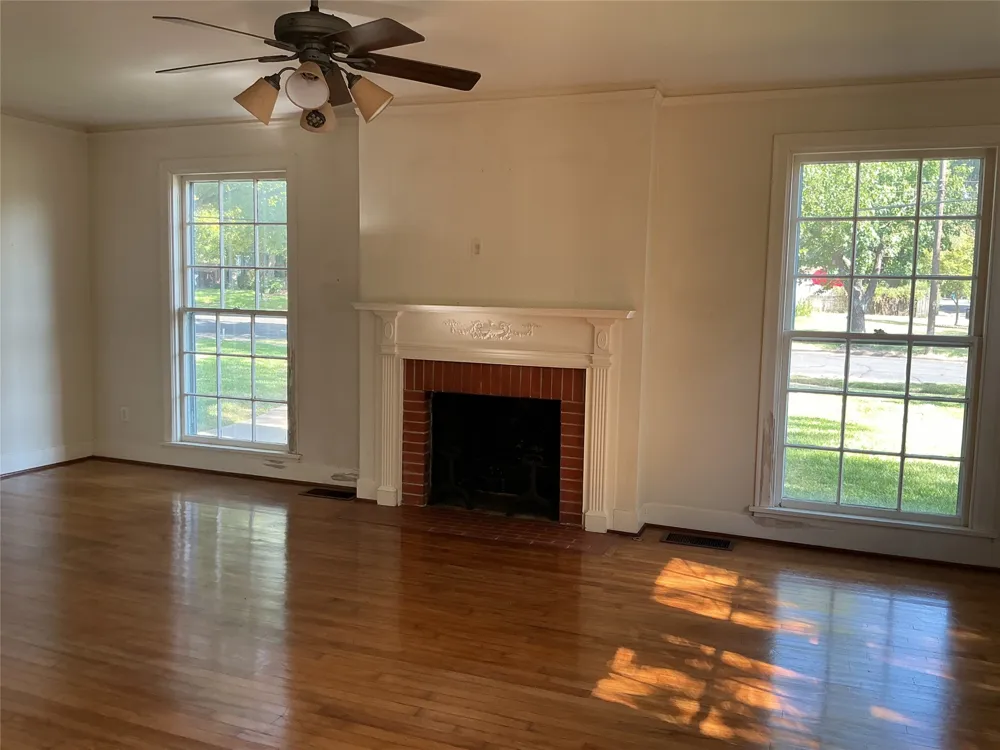 1720 Sycamore Avenue Corsicana, TX 75110