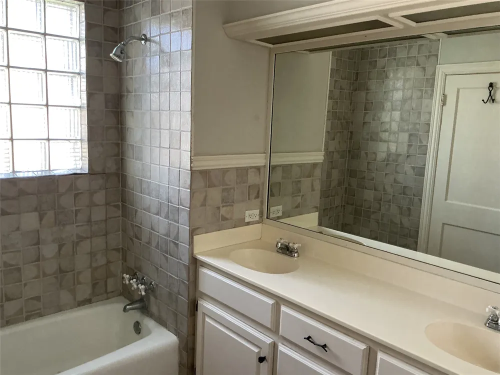 1720 Sycamore Avenue Corsicana, TX 75110