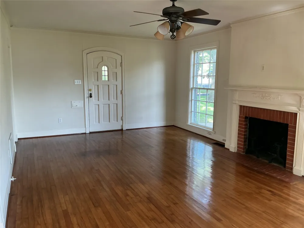 1720 Sycamore Avenue Corsicana, TX 75110