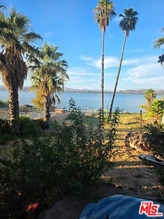 17320 Grand Avenue Lake Elsinore, CA 92530