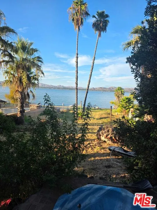 17320 Grand Avenue Lake Elsinore, CA 92530