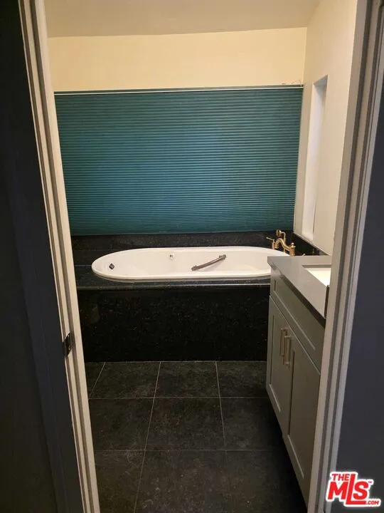 17320 Grand Avenue Lake Elsinore, CA 92530
