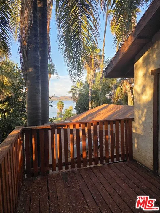 17320 Grand Avenue Lake Elsinore, CA 92530